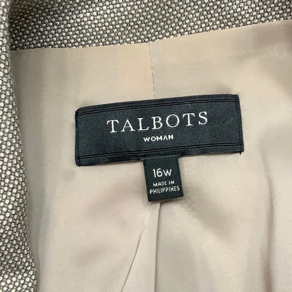 Talbots. Blazer. Two button closure. Size 16W - Picture 5 of 5